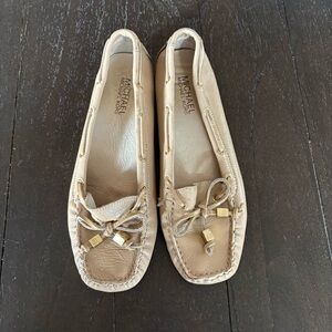 MMK Michael Michael Kors Nude‎ Nude Tan Neutral Moccasins Loafers 6.5 Leather